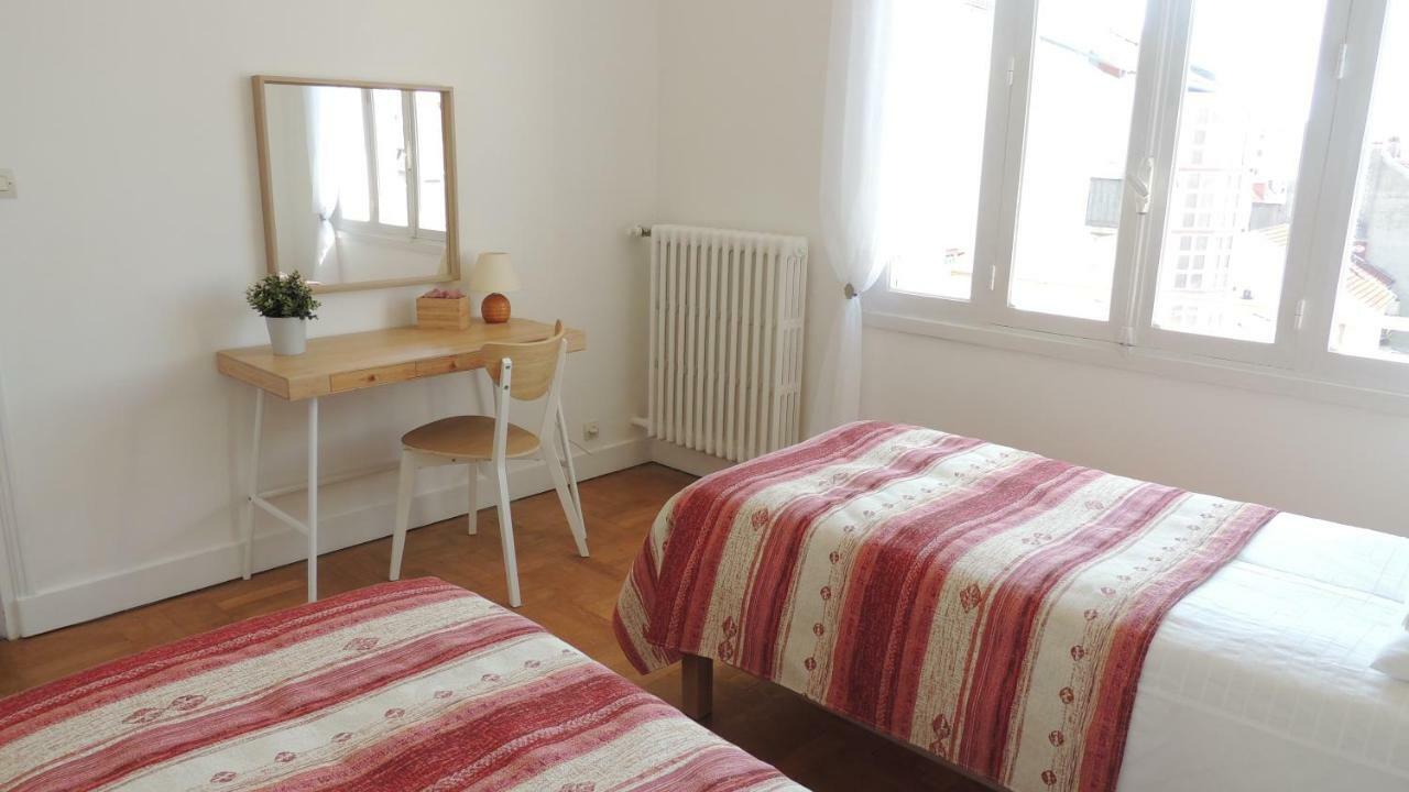 Appartement Avec Vue Panoramique Vichy Esterno foto